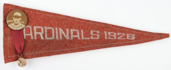 Cardinals 1926 Felt Pennant with Hornsby Pin